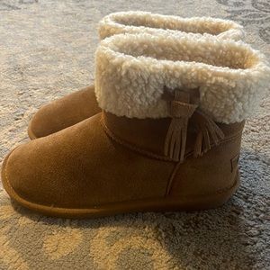 Women’s MINNETONKA slip on ankle WINTER BOOTS